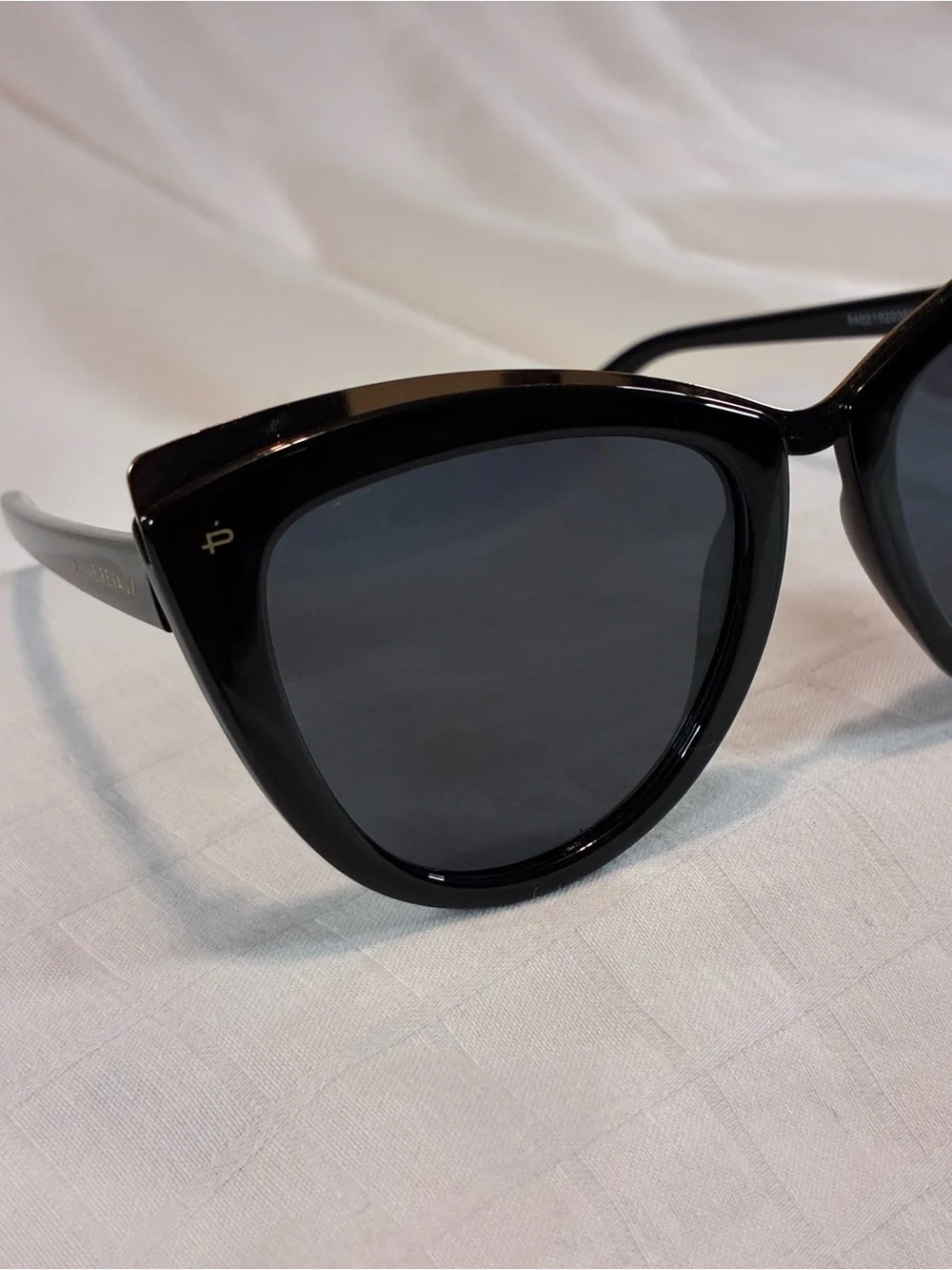 Prive’ Revaux Women's Black & Gold Cat Eye Sunglasses